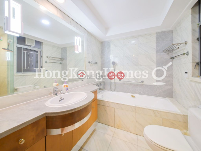 HK$ 48,000/ month, The Waterfront Phase 1 Tower 2, Yau Tsim Mong, 3 Bedroom Family Unit for Rent at The Waterfront Phase 1 Tower 2