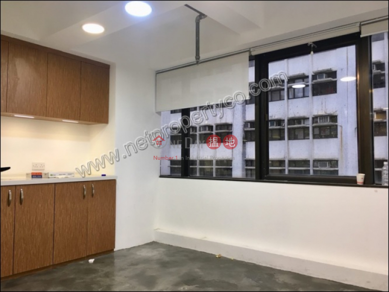 Office for Rent in Wan Chai District, Queen\'s Centre 帝后商業中心 Rental Listings | Wan Chai District (A058841)