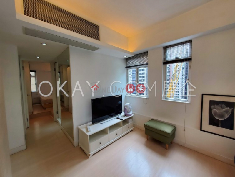 Generous 1 bedroom in Wan Chai | Rental, Kar Yau Building 嘉佑大廈 Rental Listings | Wan Chai District (OKAY-R292264)