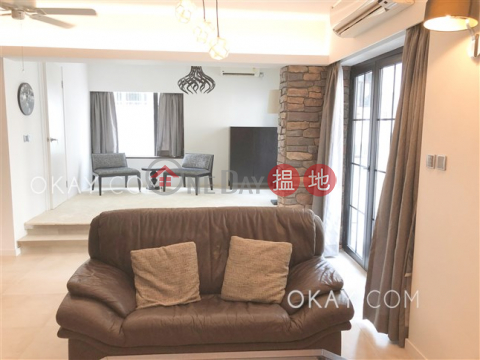 Luxurious 2 bedroom with balcony | Rental | Kam Fai Mansion 錦輝大廈 _0