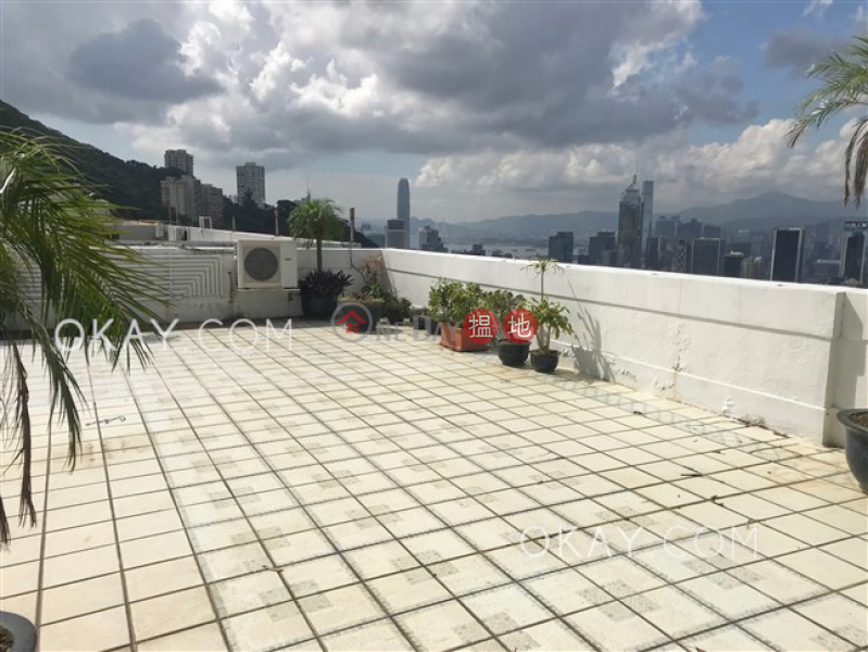 HK$ 88,000/ month, Evergreen Villa Wan Chai District | Efficient 4 bed on high floor with rooftop & balcony | Rental