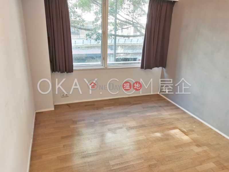 HK$ 28M | Wing on lodge, Wan Chai District | Efficient 3 bedroom with parking | For Sale