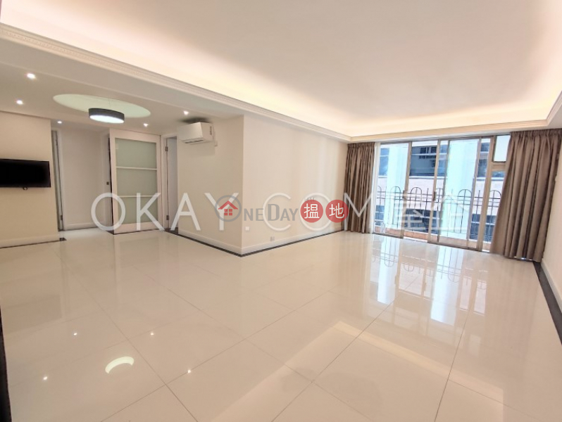Efficient 3 bedroom with balcony | For Sale | Block 4 Phoenix Court 鳳凰閣 4座 Sales Listings
