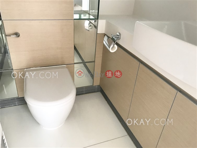 Intimate 2 bedroom with balcony | Rental, Centrestage 聚賢居 Rental Listings | Central District (OKAY-R516)