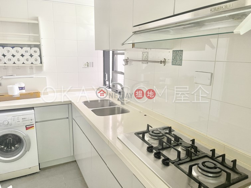 Popular 3 bedroom with rooftop, balcony | Rental | Green Park 碧翠苑 Rental Listings