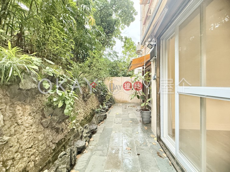 Elegant 2 bedroom with parking | Rental, Pine Gardens 松苑 Rental Listings | Wan Chai District (OKAY-R54945)