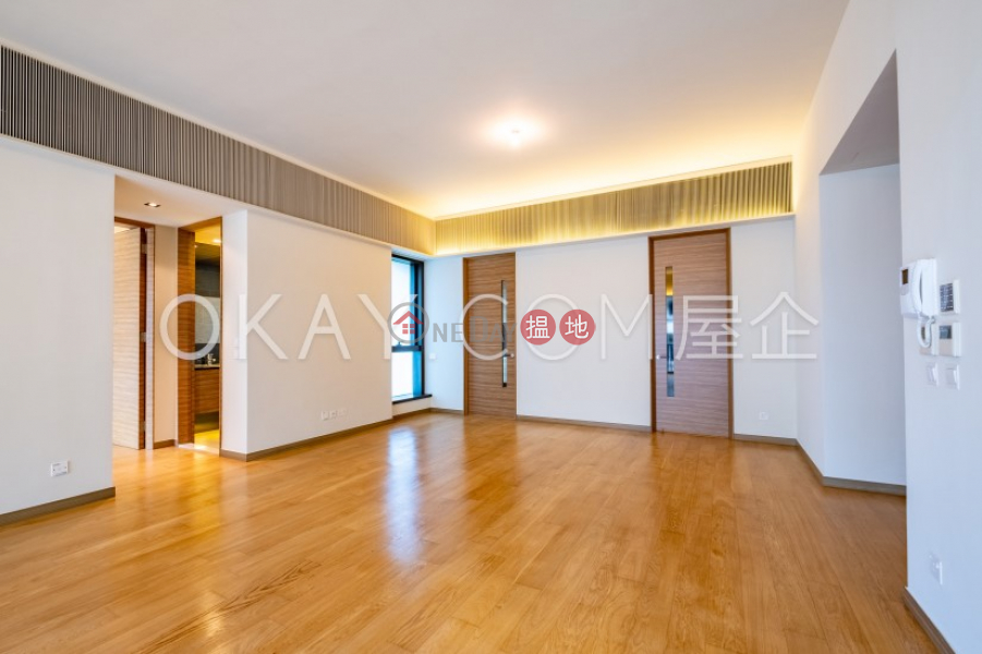 Exquisite 2 bedroom with balcony & parking | Rental | No.7 South Bay Close Block A 南灣坊7號 A座 Rental Listings