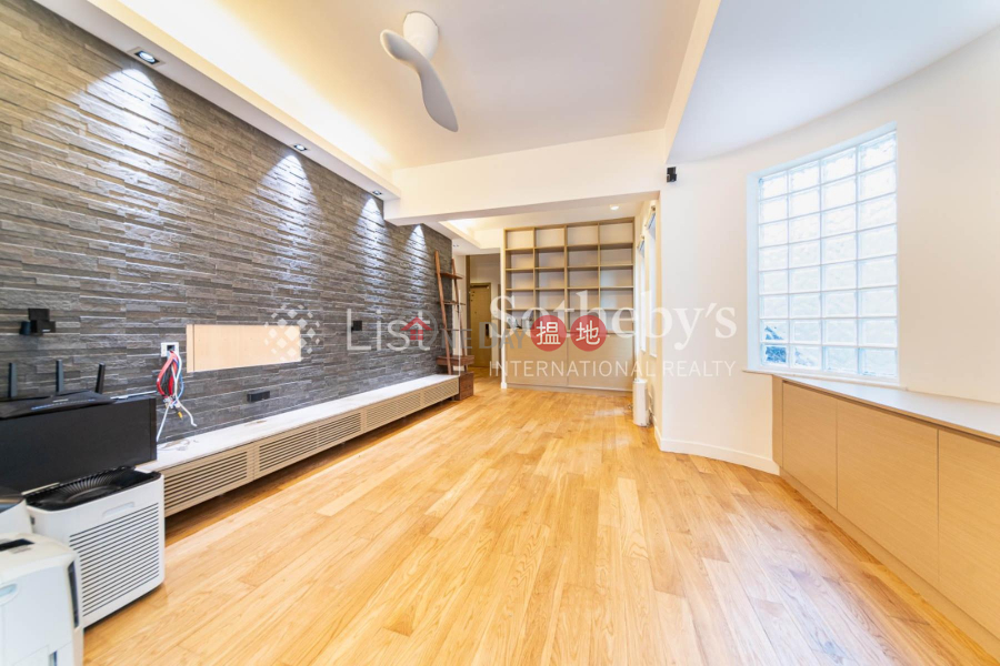 Property for Rent at Pak Fai Mansion with 3 Bedrooms 72 MacDonnell Road | Central District, Hong Kong | Rental | HK$ 48,000/ month