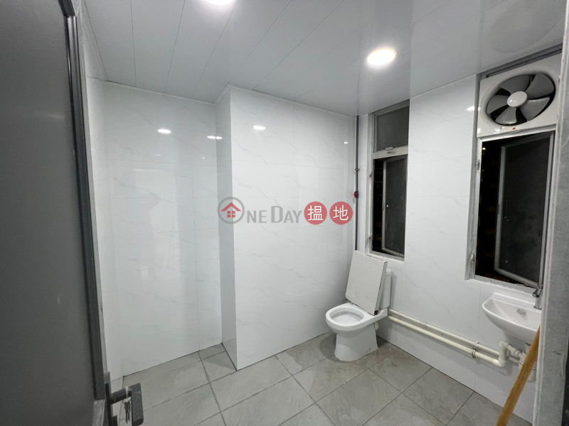 Property Search Hong Kong | OneDay | Industrial Rental Listings | Practical storage space, ready to use immediately, with air conditioning.