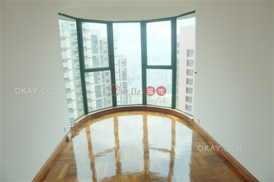 HK$ 16M | Hillsborough Court, Central District, Tasteful 2 bedroom on high floor with harbour views | For Sale