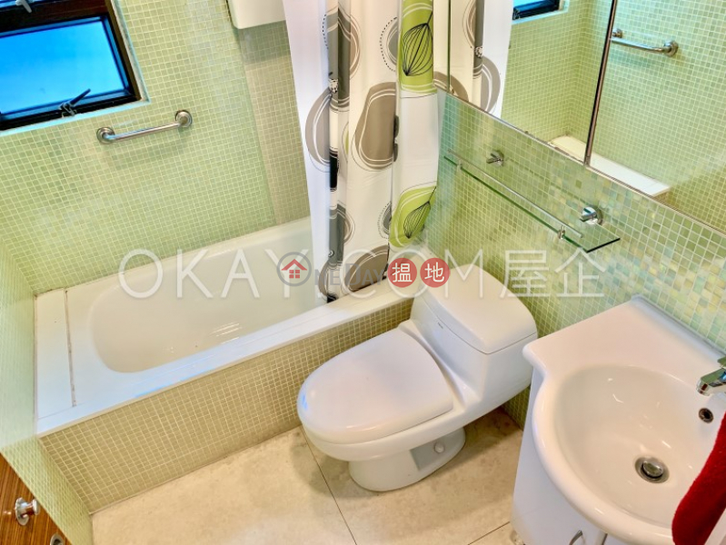 HK$ 33,000/ month | Fortuna Court, Wan Chai District Charming 3 bedroom with racecourse views | Rental