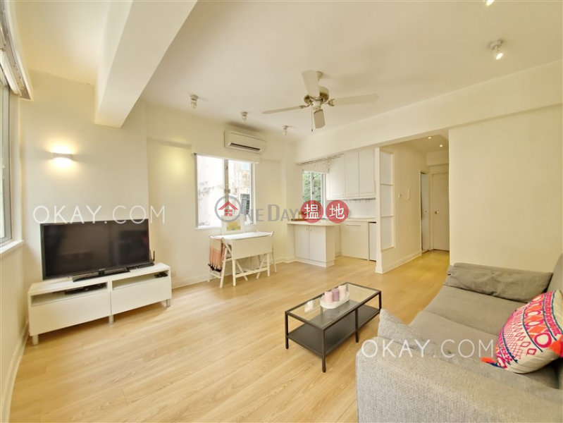 Unique 1 bedroom in Wan Chai | Rental, 1-2 Sau Wa Fong 秀華坊1-2號 Rental Listings | Wan Chai District (OKAY-R48840)