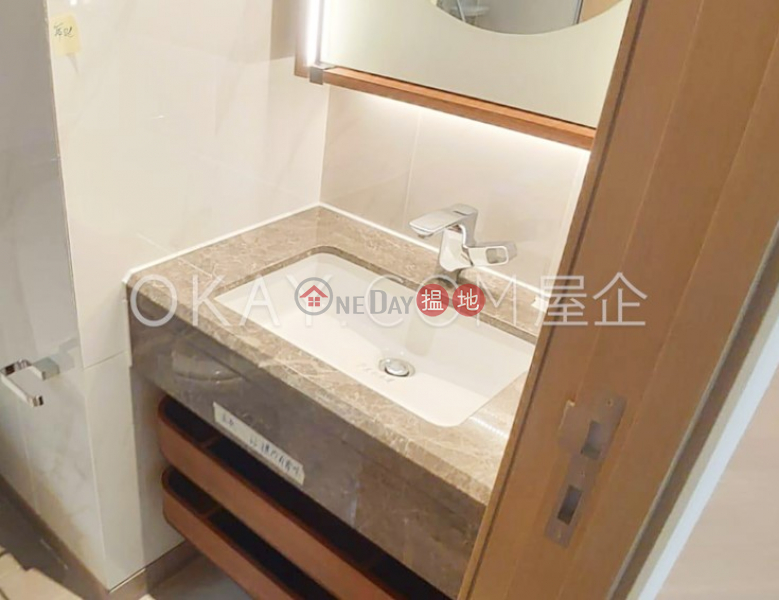 HK$ 37,000/ month, Novum West Tower 5 Western District | Luxurious 2 bedroom with terrace | Rental
