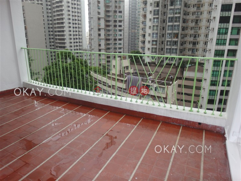 Efficient 2 bedroom with balcony & parking | Rental | Panorama 全景大廈 Rental Listings