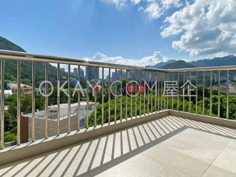 HK$ 120,000/ month Country Villa 28A-28G Southern District | Efficient 3 bedroom with rooftop, balcony | Rental