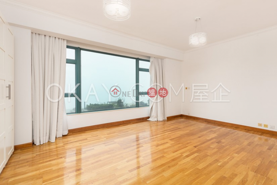 HK$ 135,000/ month Phase 1 Regalia Bay, Southern District, Luxurious house with rooftop, terrace & balcony | Rental