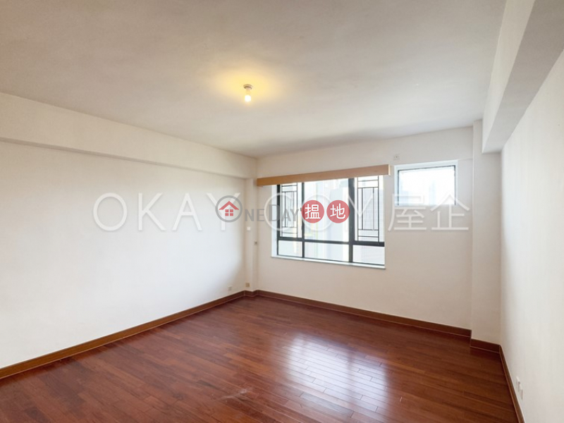 HK$ 52,100/ month | The Crescent Block A Kowloon City, Unique 3 bedroom with balcony & parking | Rental