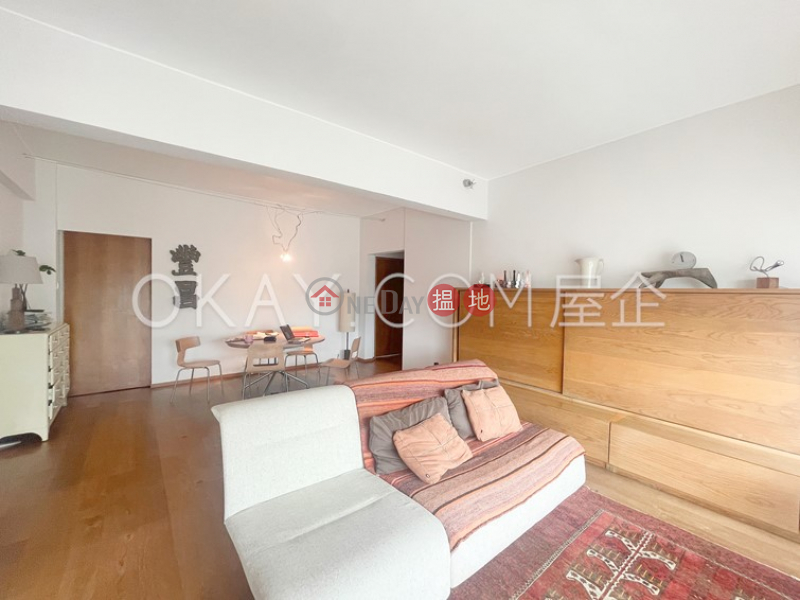 HK$ 28.8M | Monticello Eastern District | Efficient 3 bed on high floor with balcony & parking | For Sale