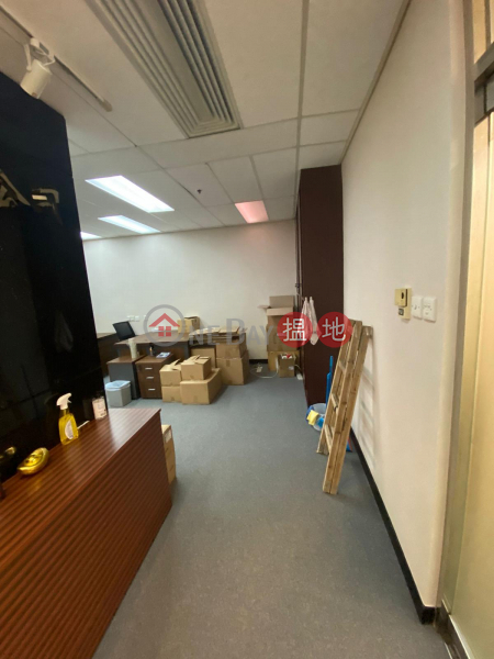 Room 4011, Tower 2, Metroplaza, 223 Hing Fong Road, Kwai Chung 223 Hing Fong Road | Kwai Tsing District | Hong Kong, Rental HK$ 25,000/ month