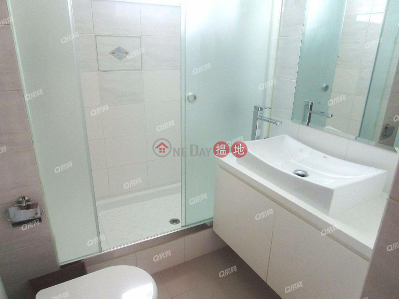 HK$ 135M | Woodland Heights Wan Chai District | Woodland Heights | 4 bedroom High Floor Flat for Sale