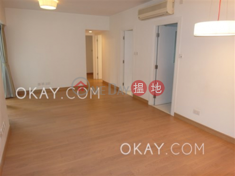 Lovely 3 bedroom with balcony | Rental, Centrestage 聚賢居 | Central District (OKAY-R83248)_0