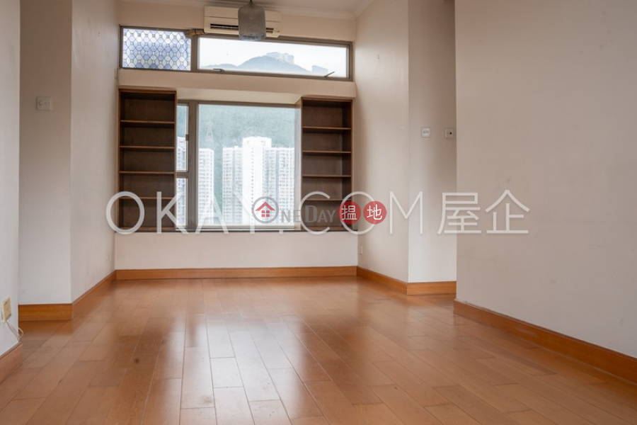 Unique 2 bedroom on high floor with balcony | For Sale, 238 Aberdeen Main Road | Southern District | Hong Kong | Sales | HK$ 8.3M