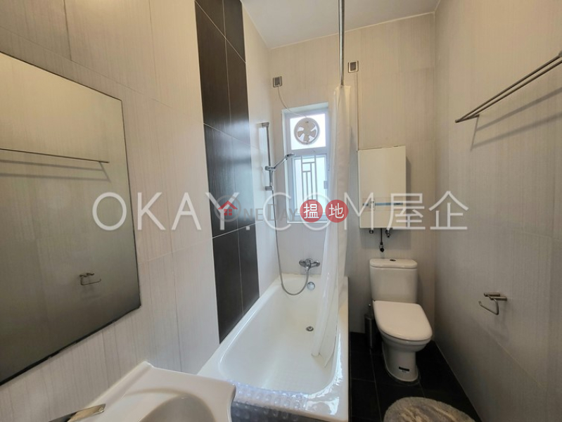 HK$ 1,200萬愉景灣 2期 畔峰 觀柏樓 (H1座)大嶼山4房2廁,實用率高,海景,星級會所愉景灣 2期 畔峰 觀柏樓 (H1座)出售單位