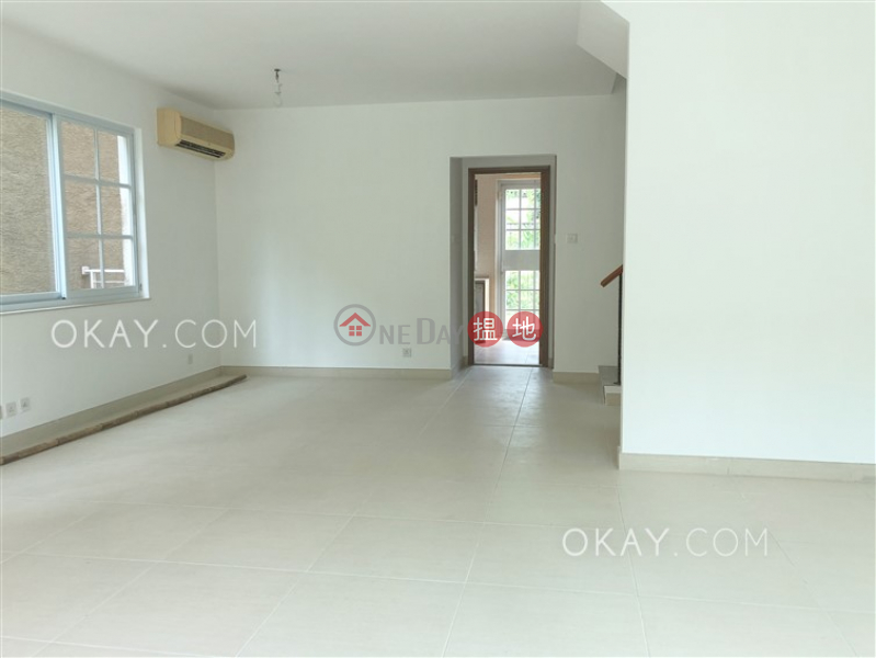 HK$ 48,000/ month, Lung Mei Village Sai Kung, Elegant house with rooftop, terrace & balcony | Rental