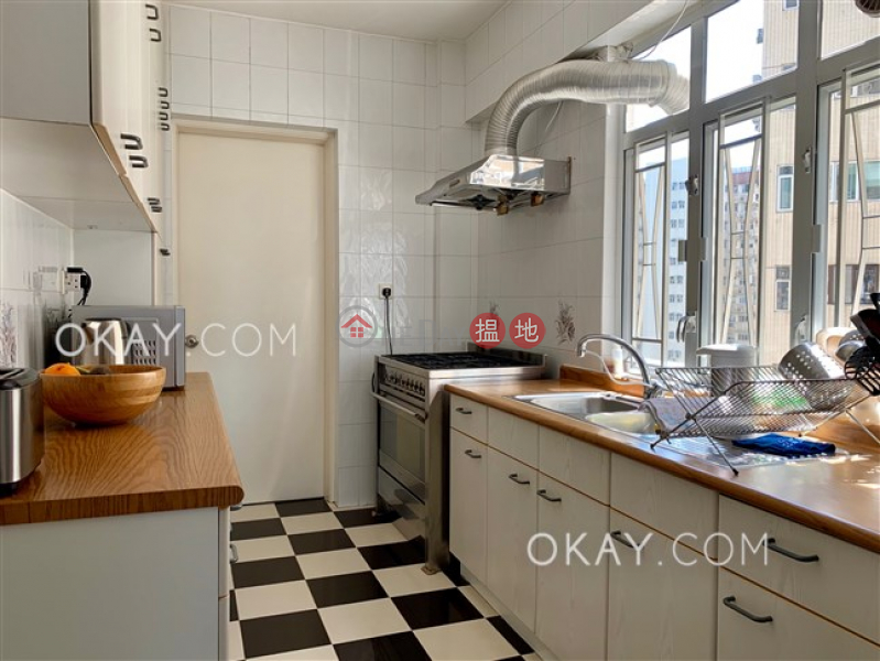 HK$ 72,000/ month Scenic Villas, Western District, Efficient 4 bedroom with balcony & parking | Rental