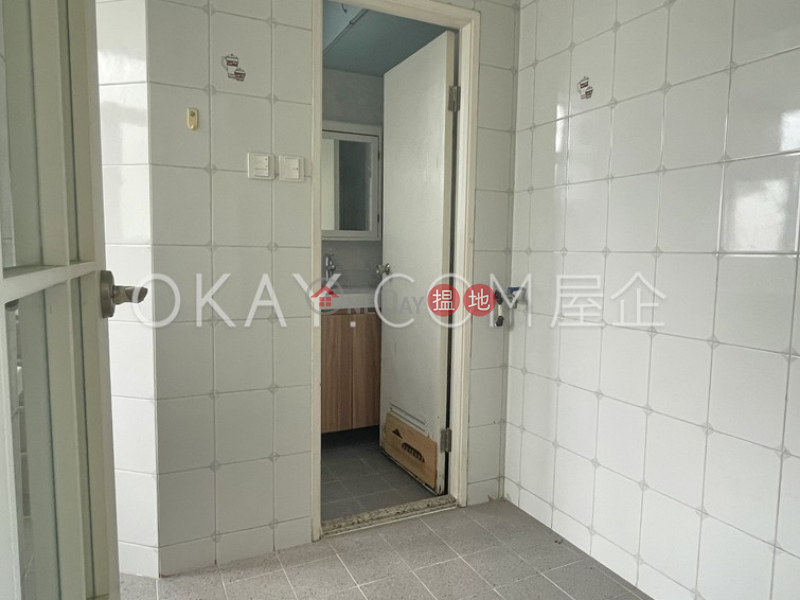 Popular 3 bedroom on high floor with rooftop | For Sale | MEI WAH COURT 華美閣 Sales Listings