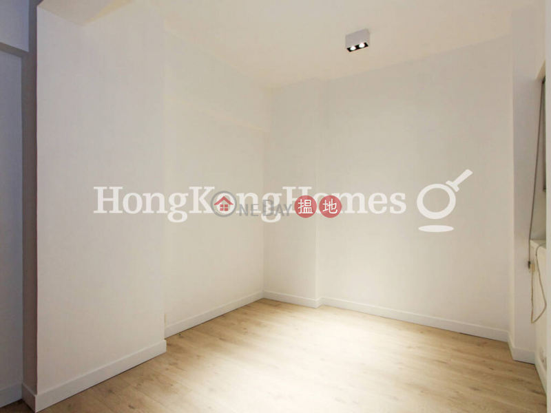 Property Search Hong Kong | OneDay | Residential | Sales Listings 3 Bedroom Family Unit at Emerald Court | For Sale