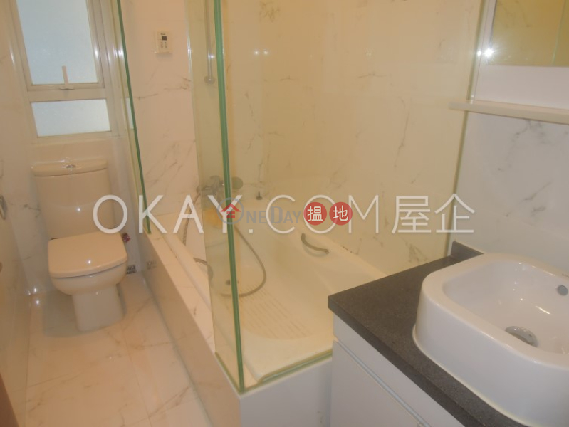 Efficient 3 bedroom with balcony & parking | For Sale | Greenville Gardens 嘉苑 Sales Listings