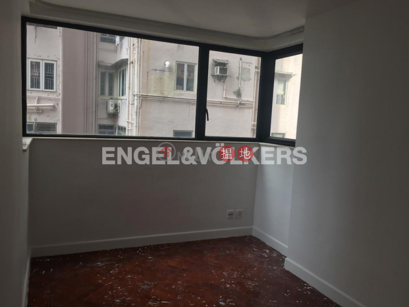 HK$ 45,000/ month 62B Robinson Road, Western District 3 Bedroom Family Flat for Rent in Mid Levels West