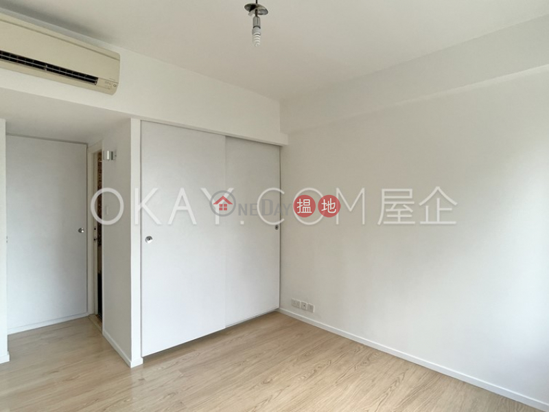 Efficient 3 bedroom with balcony | For Sale | 14 King\'s Road | Eastern District Hong Kong, Sales, HK$ 19M