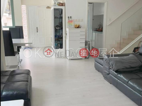 Gorgeous house with sea views, terrace & balcony | Rental | Discovery Bay, Phase 8 La Costa, Block 20 愉景灣 8期海堤居 20座 _0