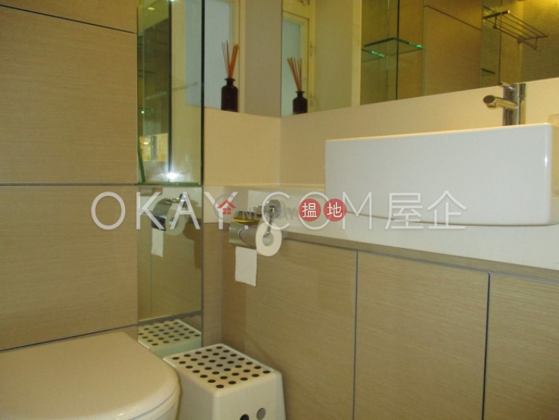 Generous 2 bedroom on high floor with balcony | Rental 108 Hollywood Road | Central District | Hong Kong | Rental HK$ 28,000/ month