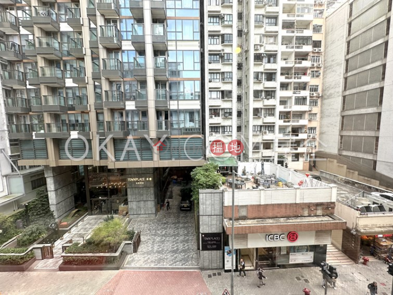 HK$ 29,000/ month 25-27 Caine Road Central District | Rare 2 bedroom in Mid-levels West | Rental
