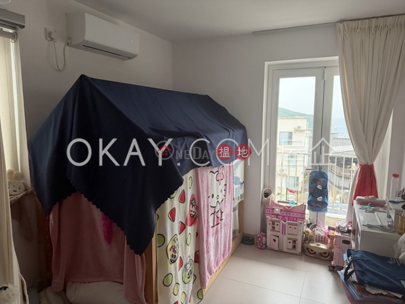 HK$ 55,000/ month | 48 Sheung Sze Wan Village | Sai Kung | Nicely kept house with rooftop, balcony | Rental
