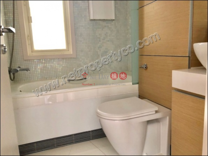 HK$ 38,000/ month Centrestage Central District, Spacious 3 Bedrooms unit for Rent