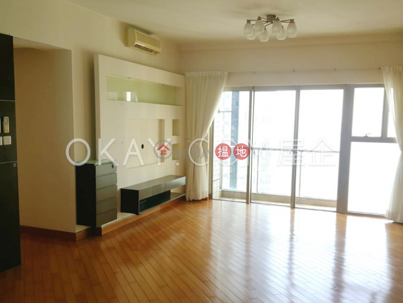 Lovely 3 bedroom on high floor with balcony | For Sale | Sorrento Phase 2 Block 2 擎天半島2期2座 Sales Listings