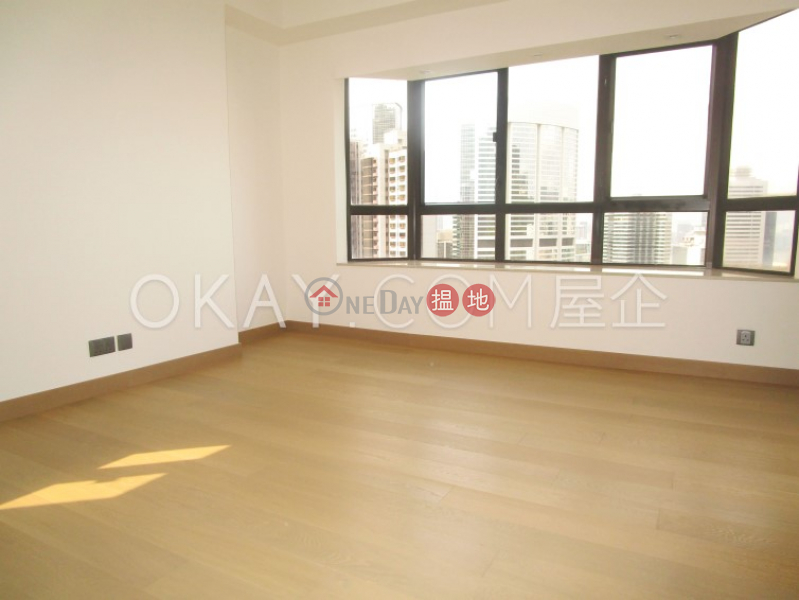 Beautiful 3 bedroom with balcony & parking | Rental | Bowen Place 寶雲閣 Rental Listings