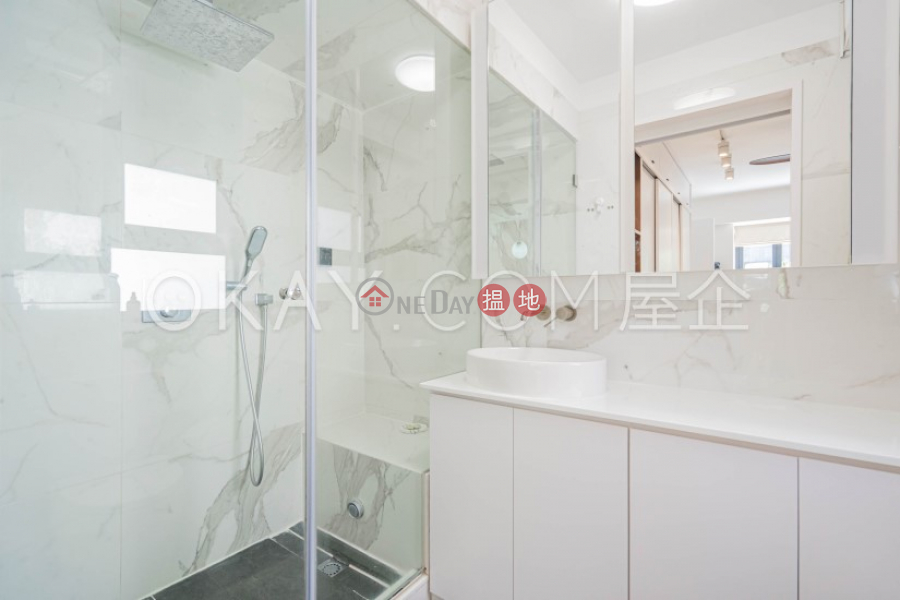 3房2廁,露台樂苑大廈出售單位-60-62山村道 | 灣仔區香港出售HK$ 2,350萬