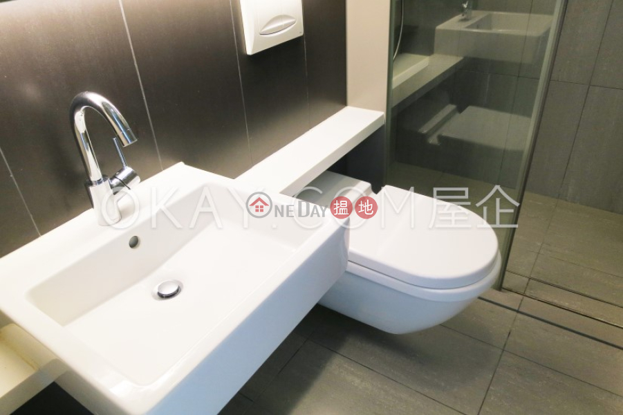 HK$ 55,000/ month The Oakhill, Wan Chai District Lovely 3 bedroom on high floor with balcony | Rental