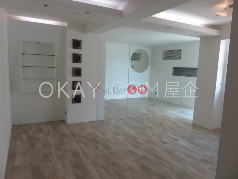 Rare 3 bedroom with parking | For Sale, Crescent Heights 月陶居 Sales Listings | Wan Chai District (OKAY-S28660)