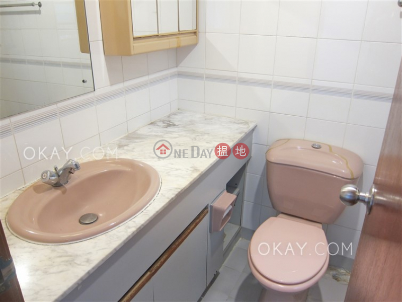 HK$ 31,000/ month South Horizons Phase 3, Mei Wah Court Block 22 Southern District | Tasteful 3 bedroom in Aberdeen | Rental