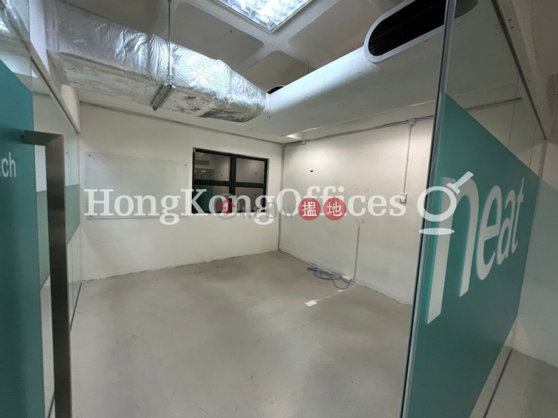 Office Unit for Rent at China Hong Kong Tower | China Hong Kong Tower 中港大廈 Rental Listings