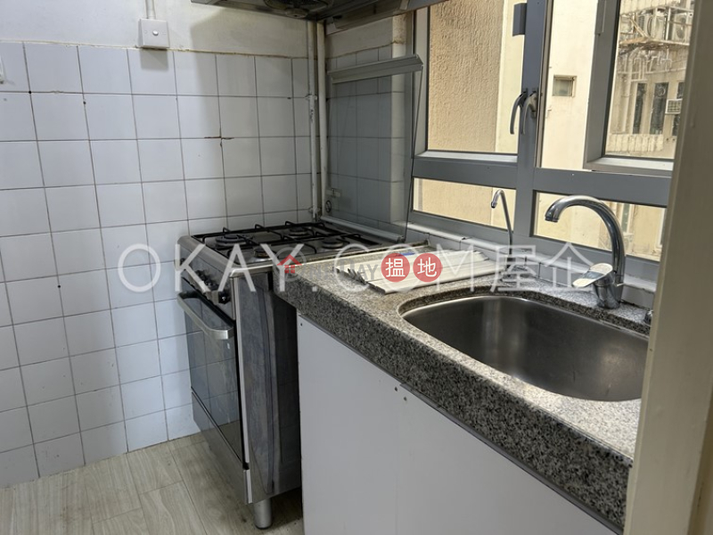 3房2廁,實用率高,星級會所,連車位聯邦花園出售單位41干德道 | 西區香港|出售|HK$ 2,150萬