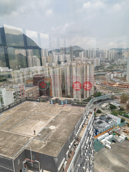 HK$ 30,636/ month, Well Tech Centre Wong Tai Sin District 租客免佣，內廁，開揚