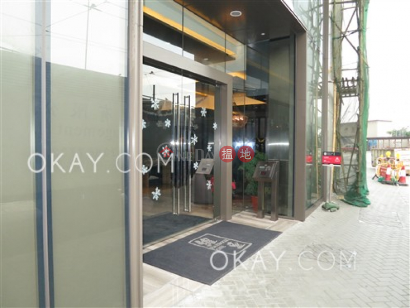 Luxurious 2 bedroom with balcony | Rental | Harbour One 維壹 Rental Listings
