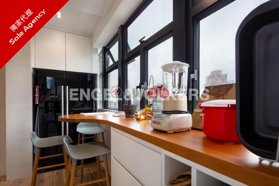 3 Bedroom Family Flat for Sale in Soho, Winner Court 榮華閣 Sales Listings | Central District (EVHK88580)